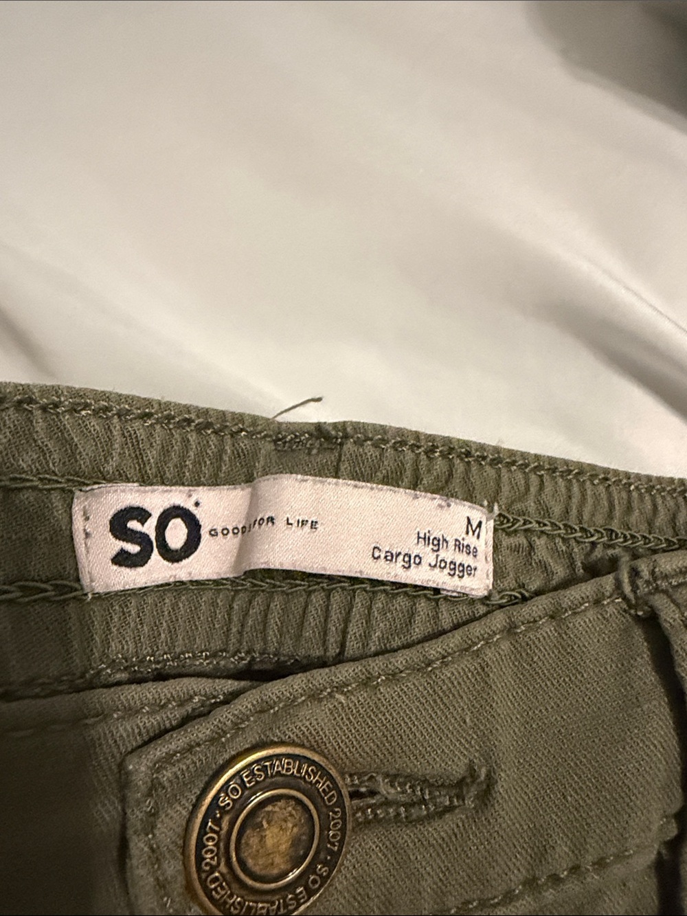 Women’s Cargo Pants Bundle - Picture 3 of 7
